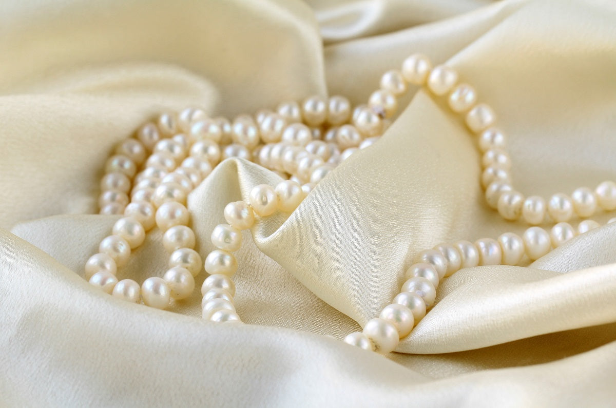 Come Pulire e Conservare le Perle: Guida Completa alla Cura