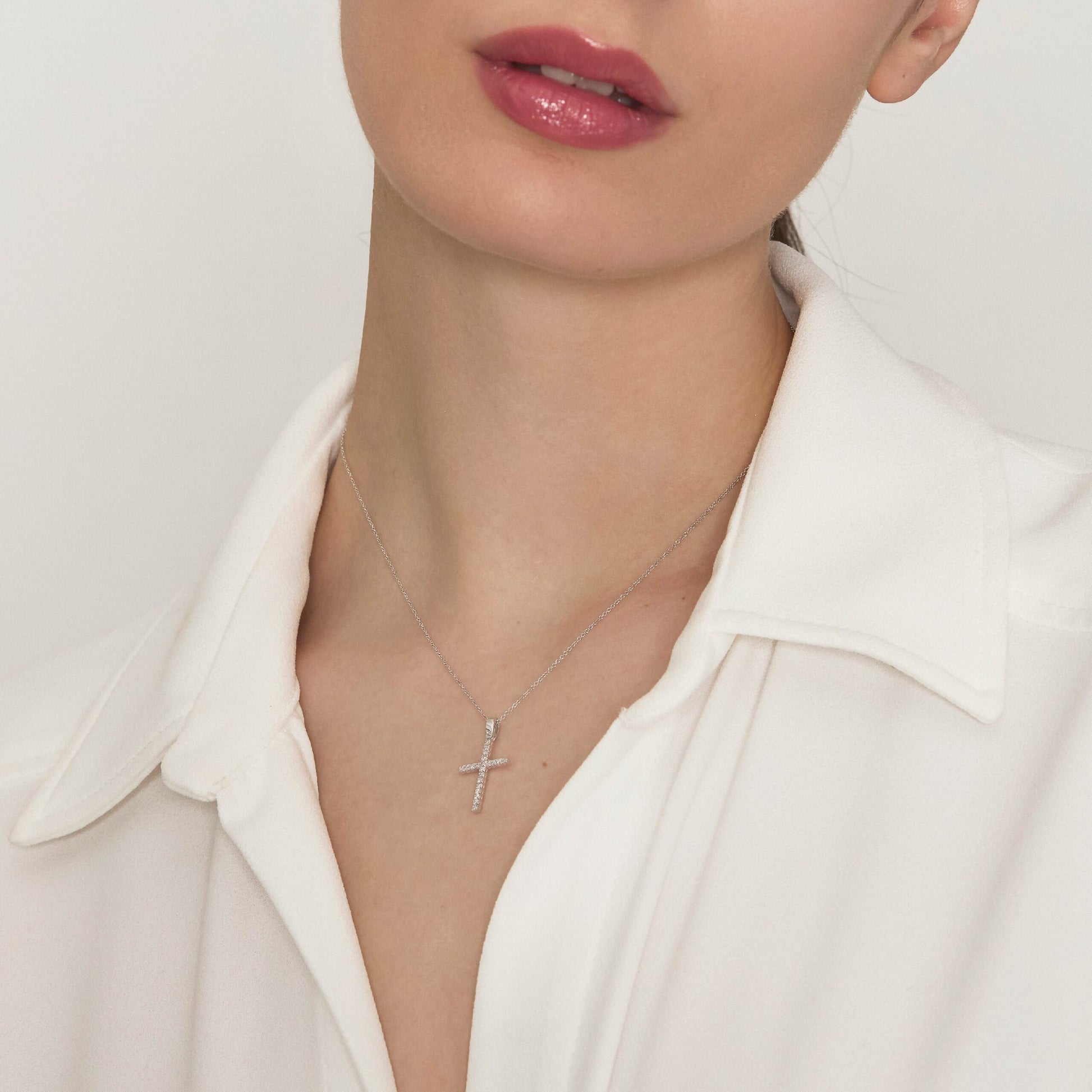 Diamonds | Pendente a croce in oro e diamanti