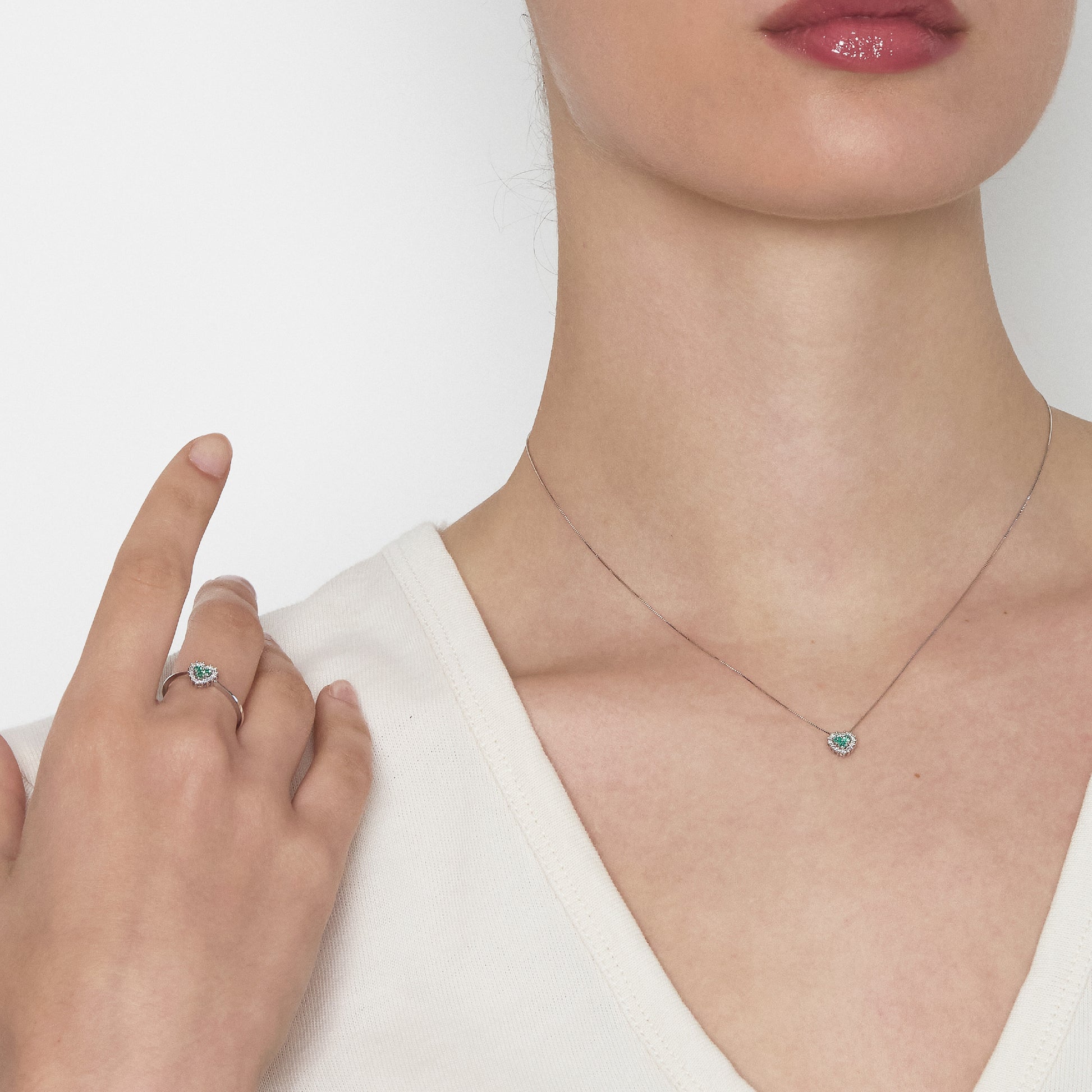 Diamonds | Anello in oro, diamanti e smeraldo