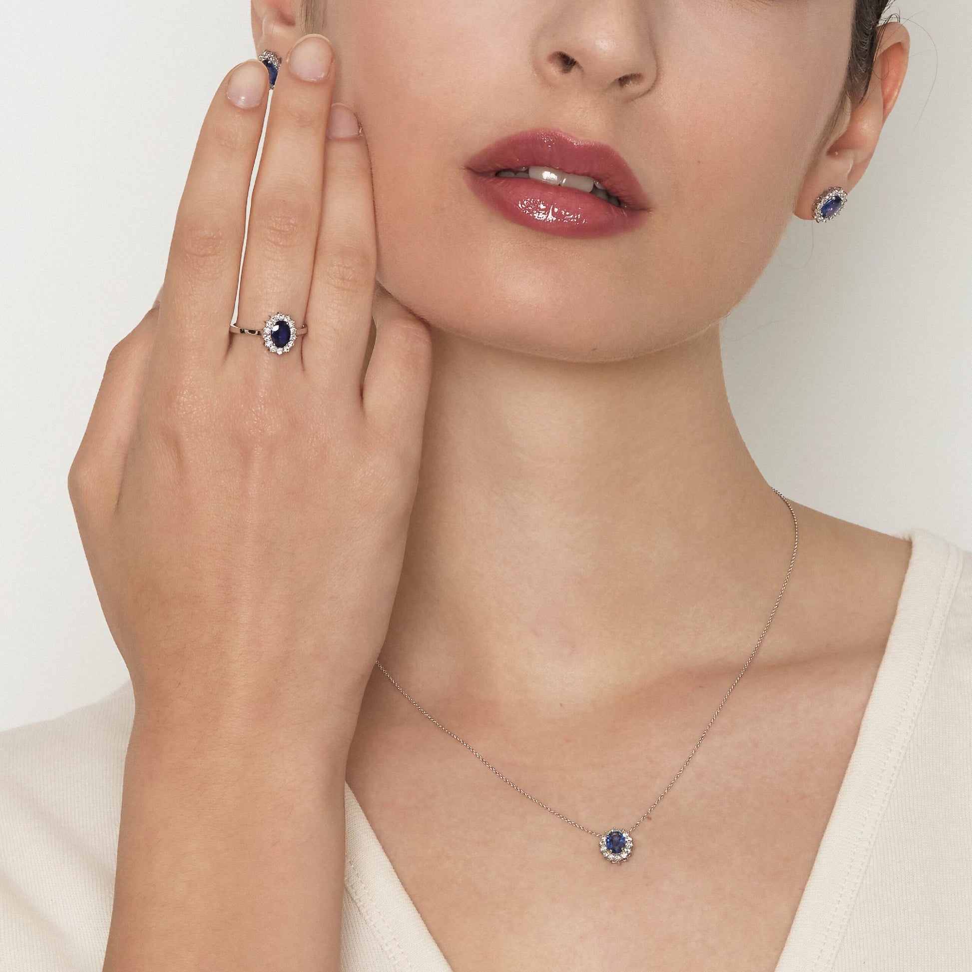 Diamonds | Anello in oro, diamanti e zaffiro blu
