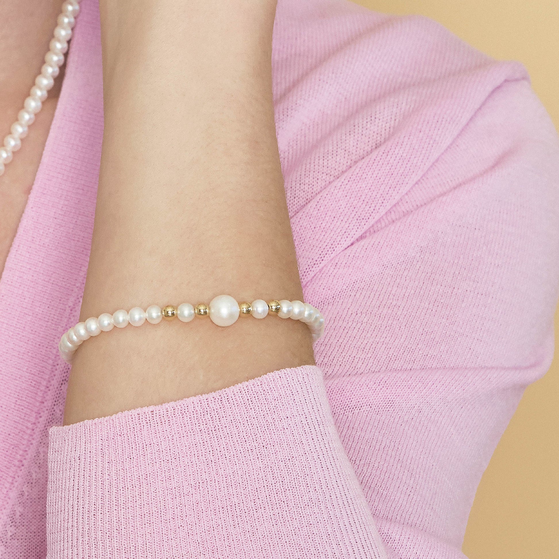 Lune Young | Gold and Pearl Bracelet