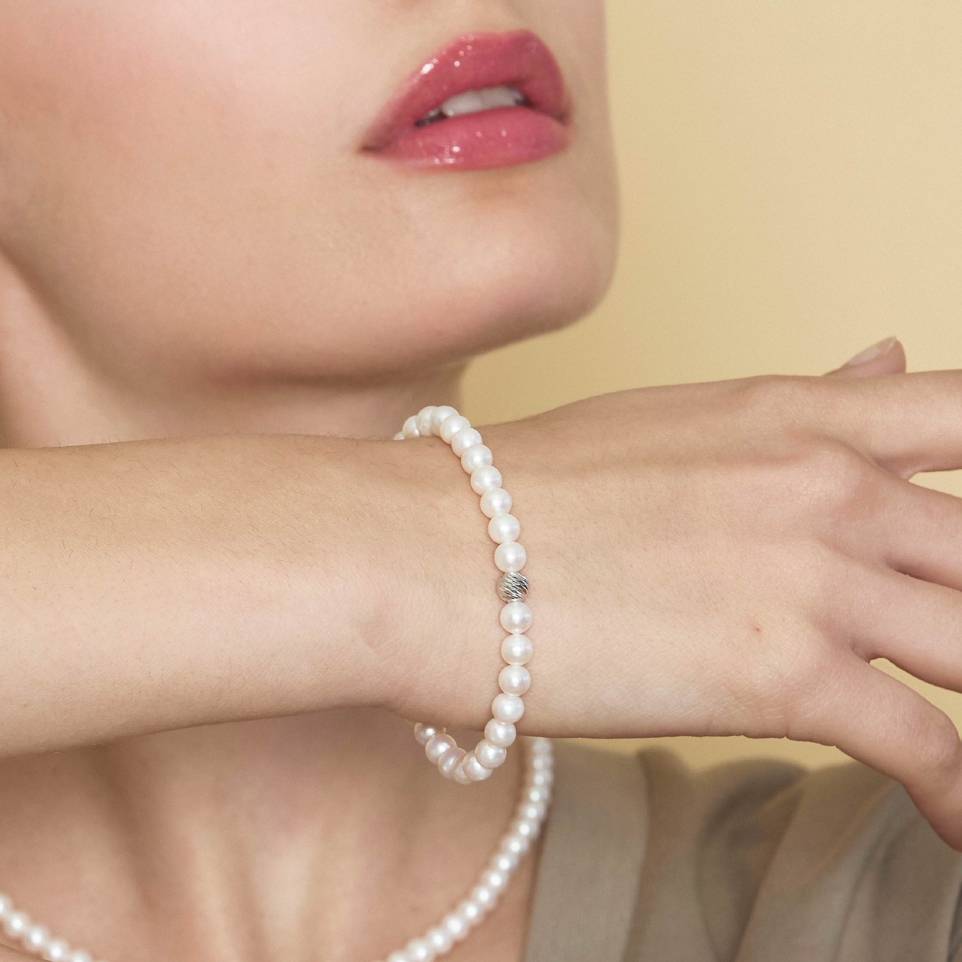 Starlight | Bracciale elastico in oro e perle