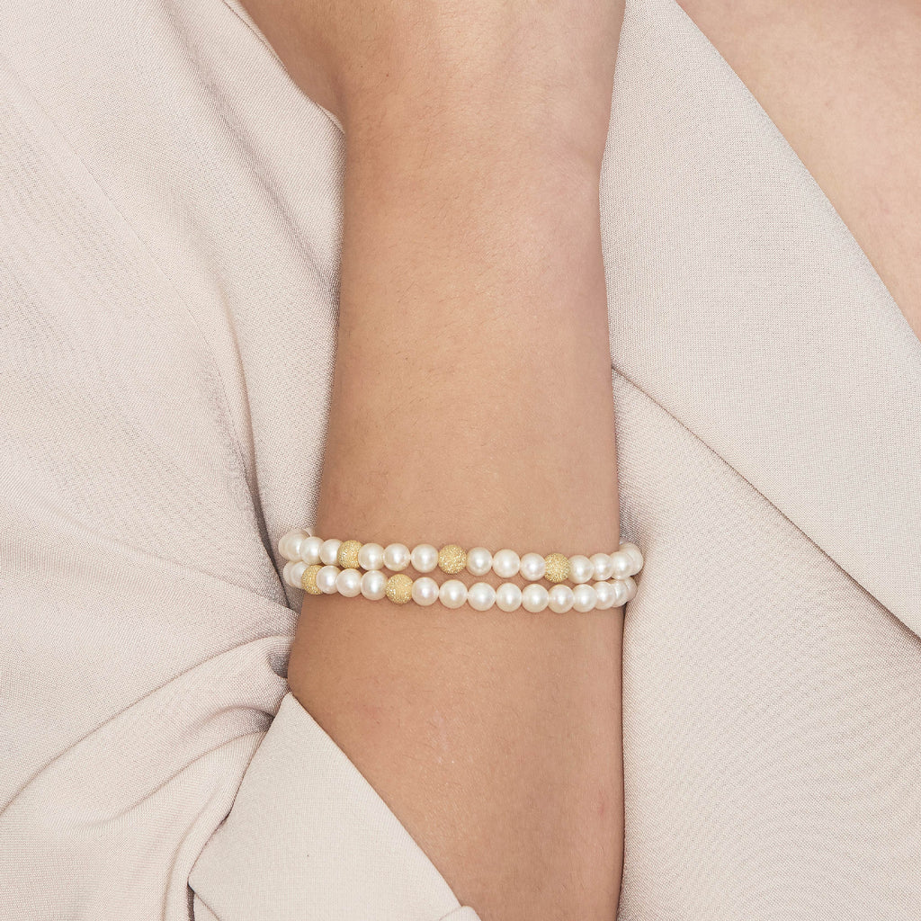 Lune Young | Gold and Pearl Bracelet