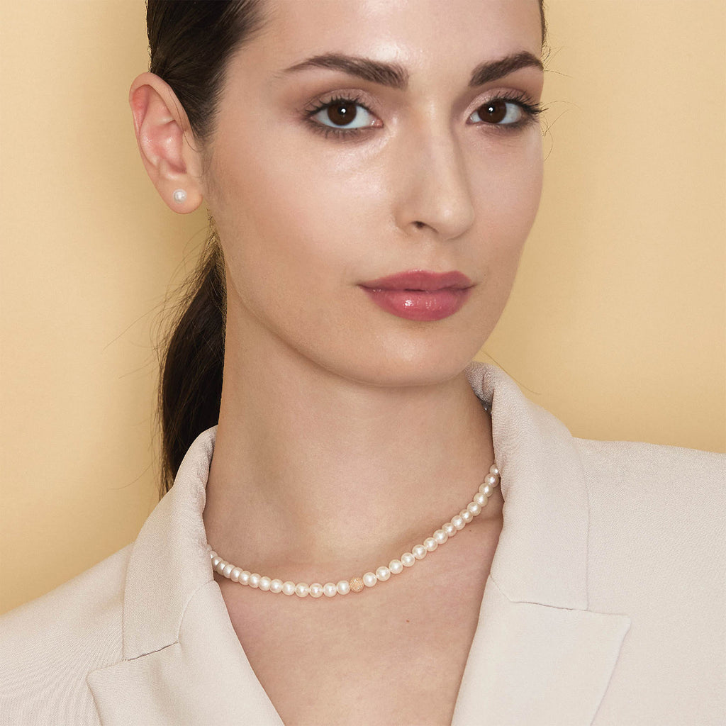 Lune Young | Gold and Pearl Necklace