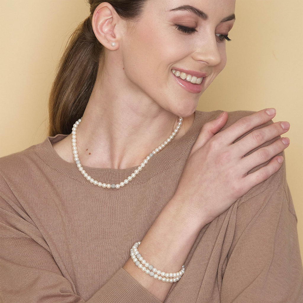 Lune Young | Gold and Pearl Necklace