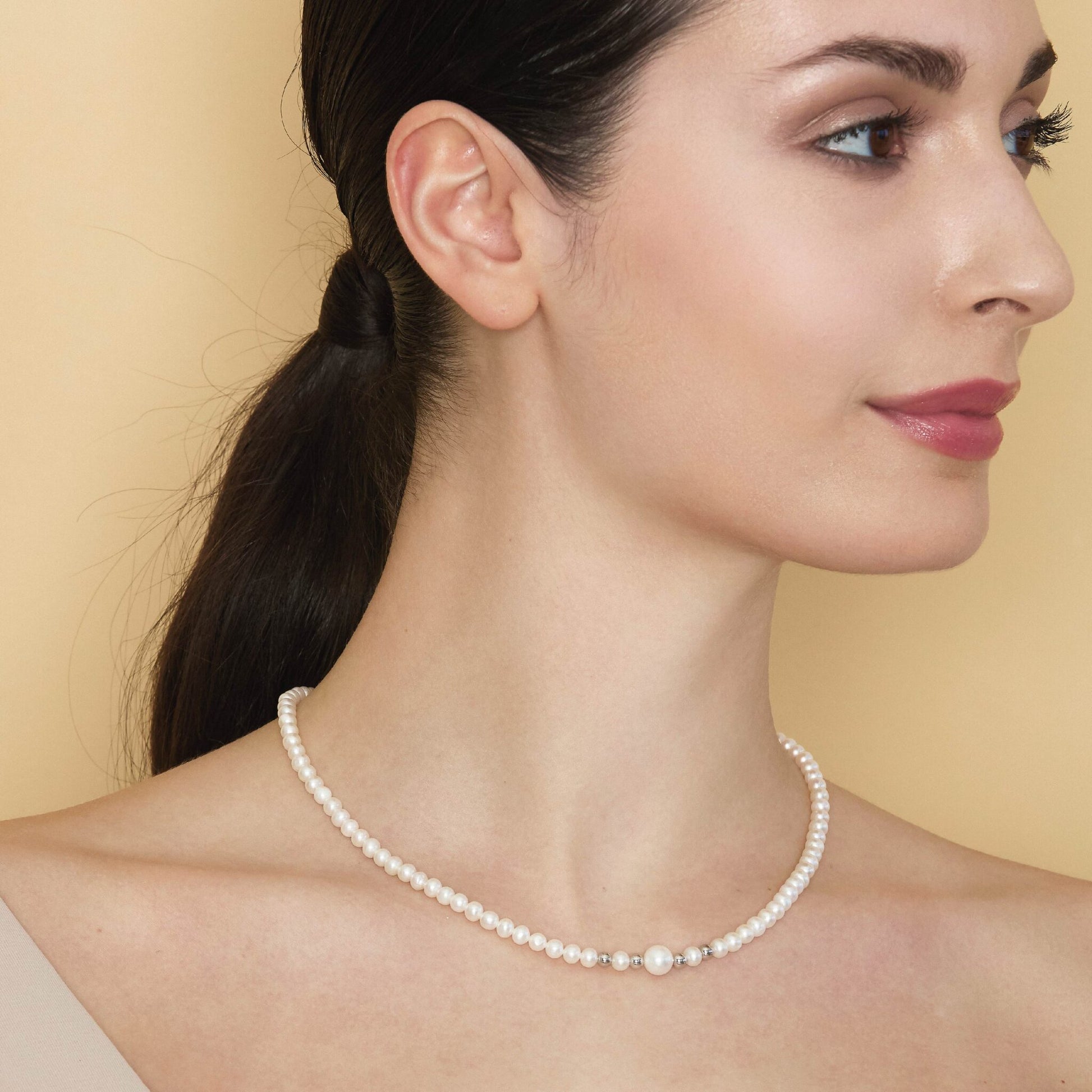 Lune Young | necklace with 18K gold clasp/elements 