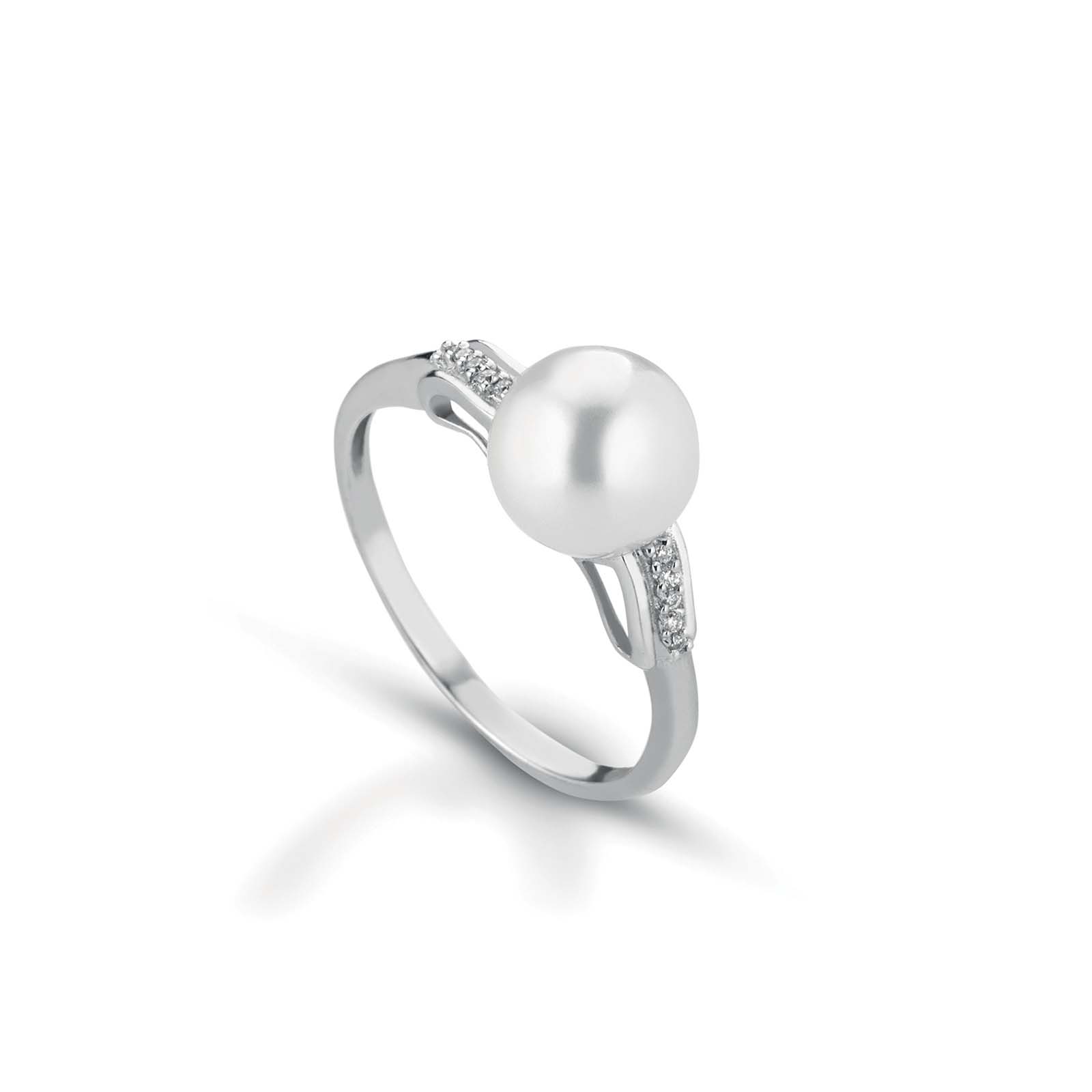 Anello in oro bianco 18kt , perla coltivata d'acqua dolce e diamanti