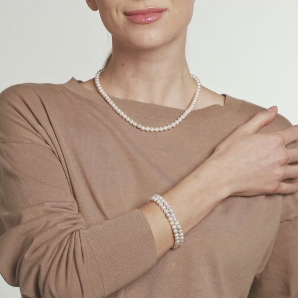 Lune Young | Gold and Pearl Necklace